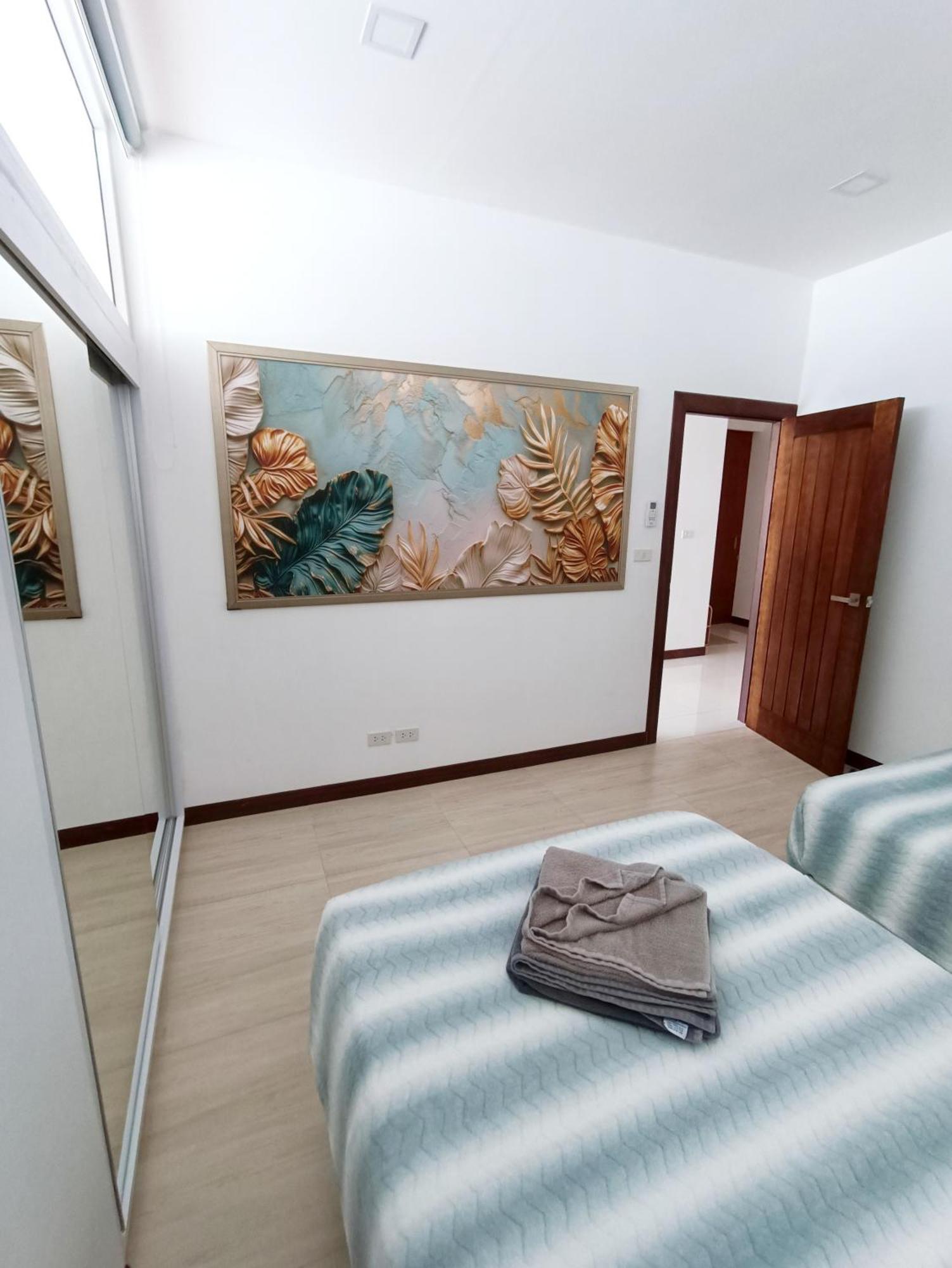 Smart Conzept 2Bdr Apartment Kata Beach  Exterior photo